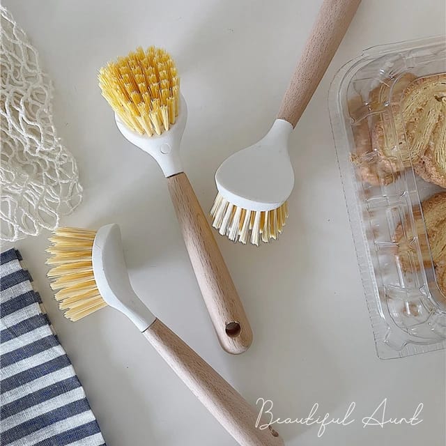 For stubborn stains brush/sink brush/pot brush*