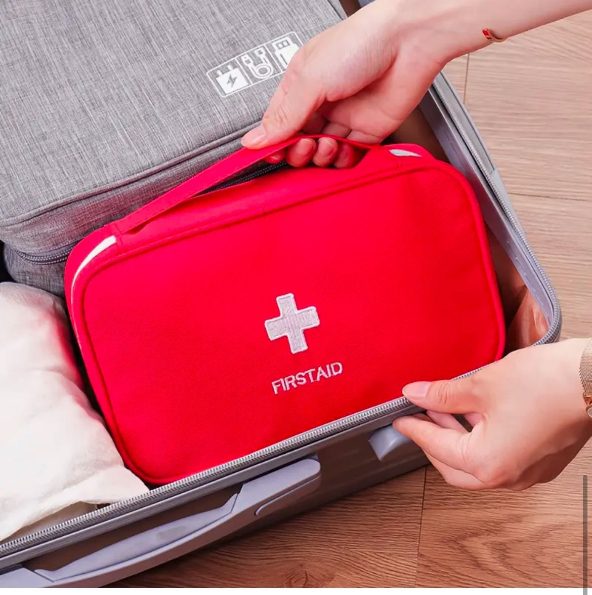 NEW First Aid Kit Emergency Medical First aid kit bag