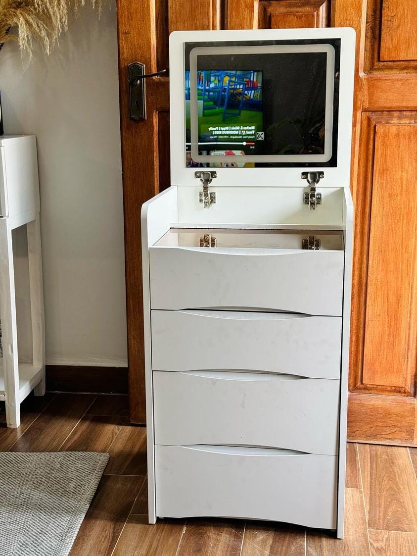 European luxury dresser