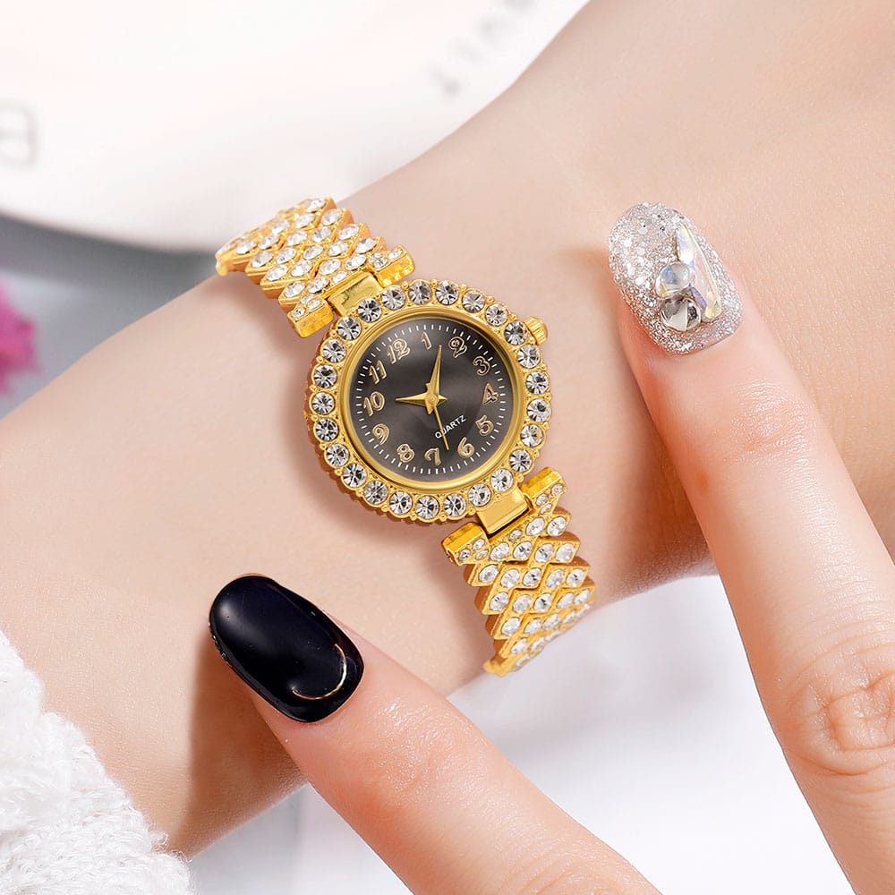 Golden luxury jewelry set