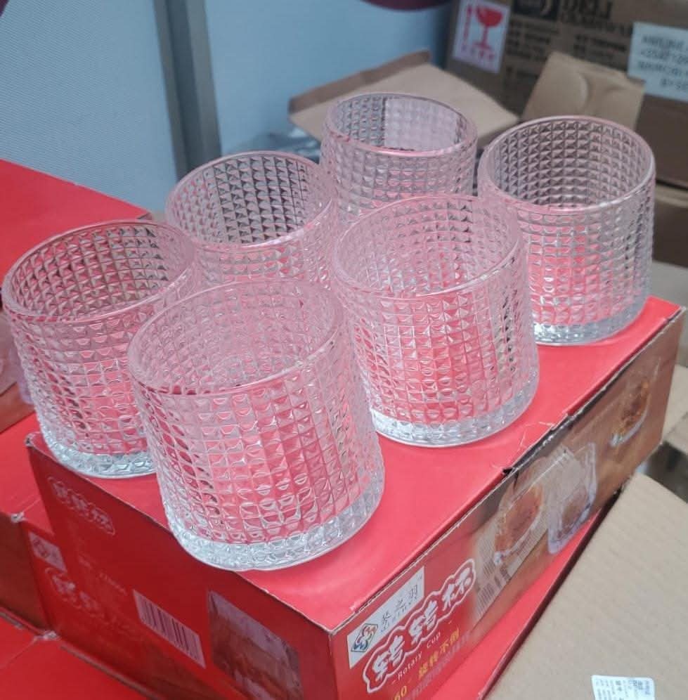Wobbling glasses
