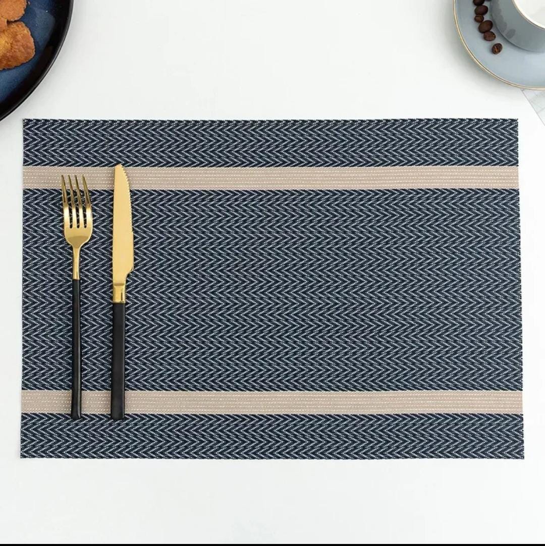 6pcs pvc table mats plus one table runner