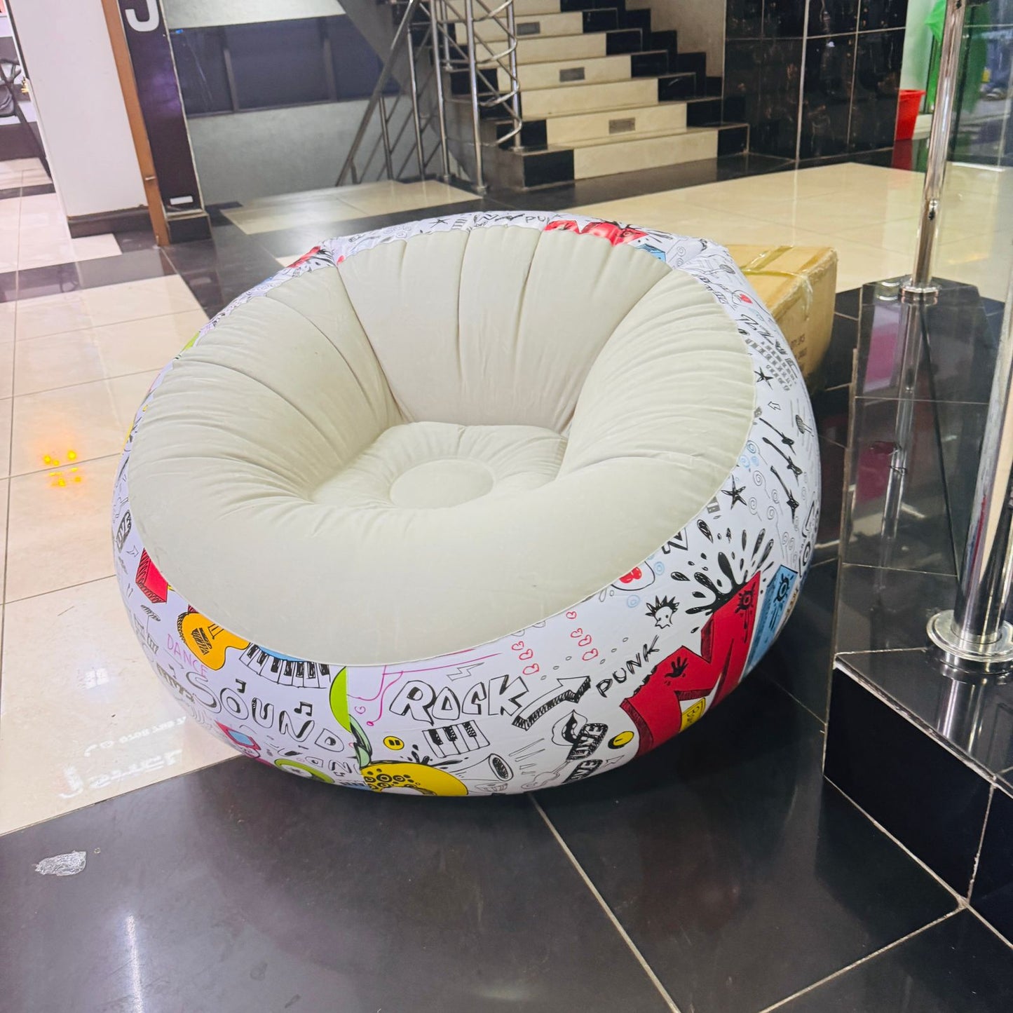 Graffiti Inflatable bean bag Airchair