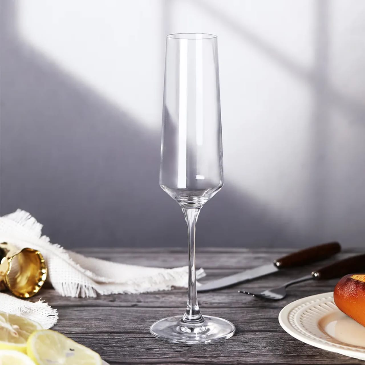 190ml Long stem champagne glasses