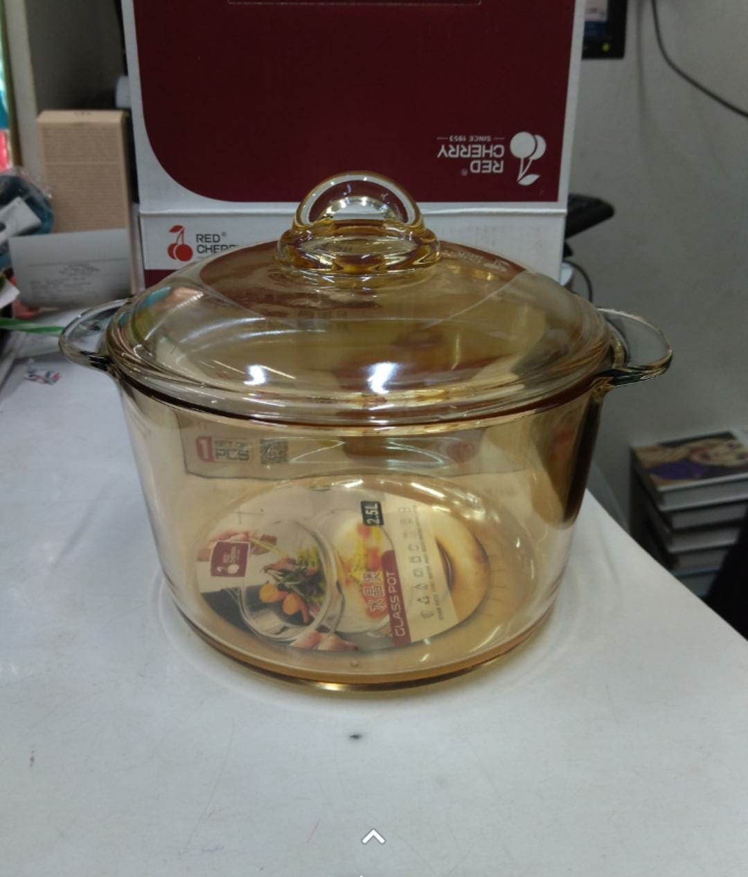 Serving glass pot