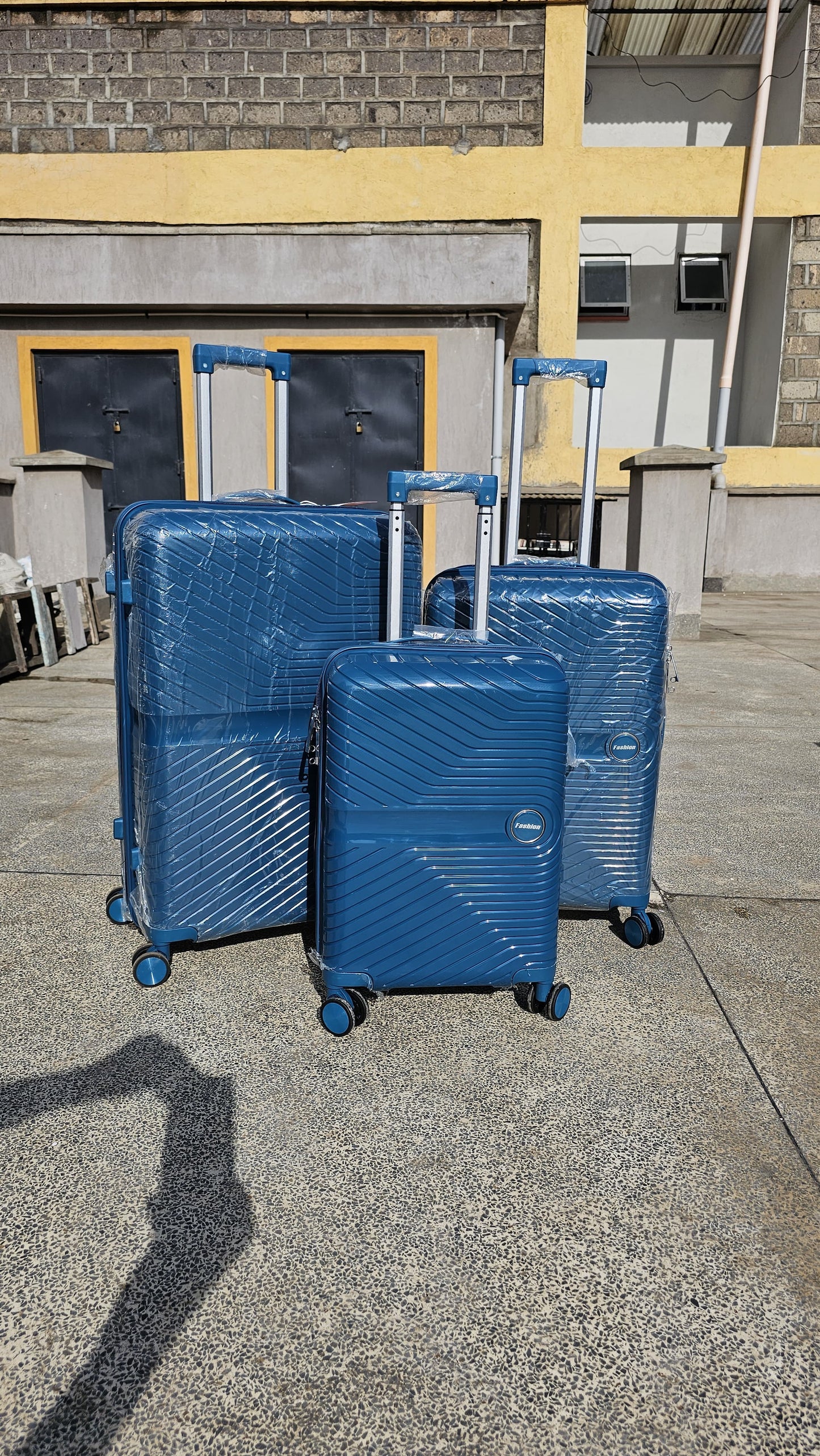 3 in 1 Luxurious Unbreakable Pp Suitcase