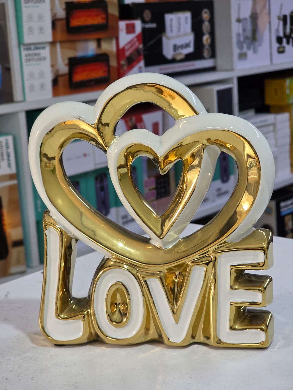 Heart-shaped modern minimalist decor