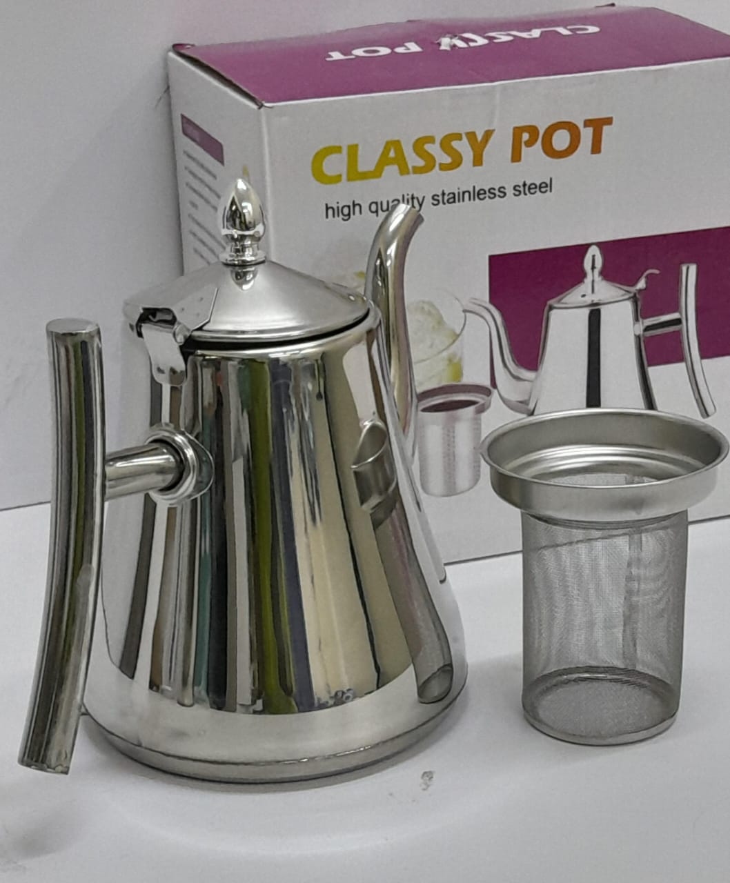 Coffee kettle with infuser