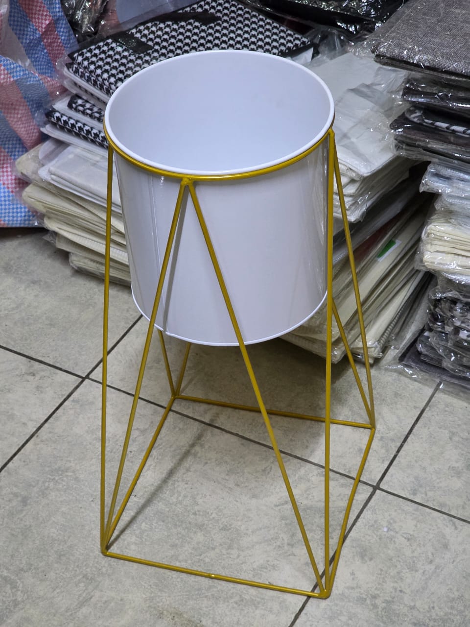 Simple living room balcony Flower pot rack