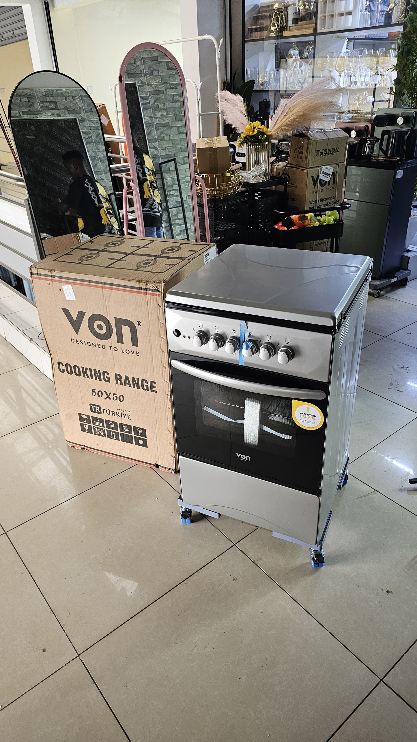 UVon Cooker 3 Gas + 1 Electric - VCF503131NFY Enamel Grey