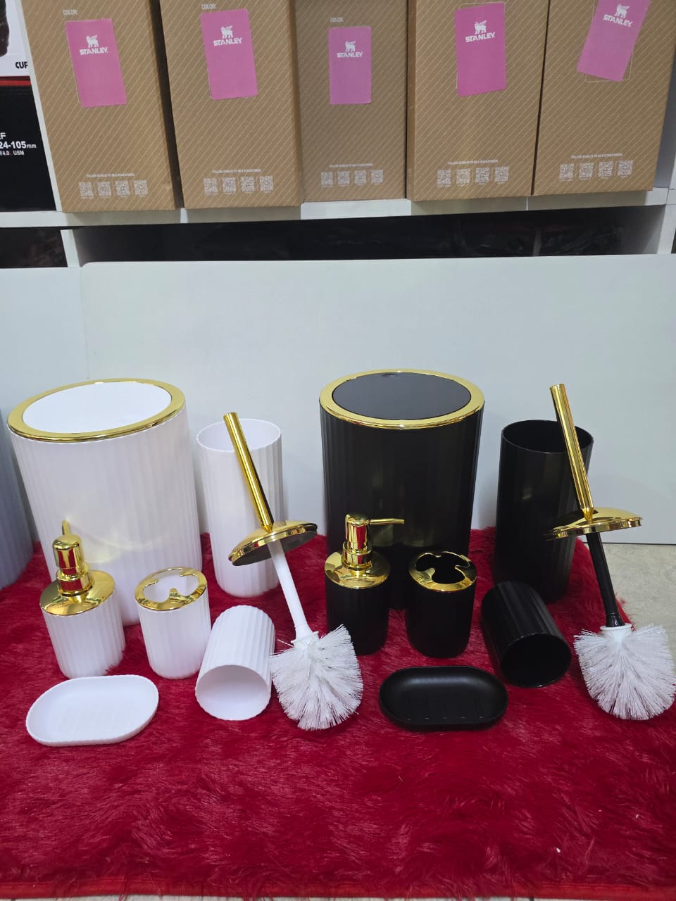 6 in 1 luxury bathroom accessories set with touch of gold & Silver(Round)