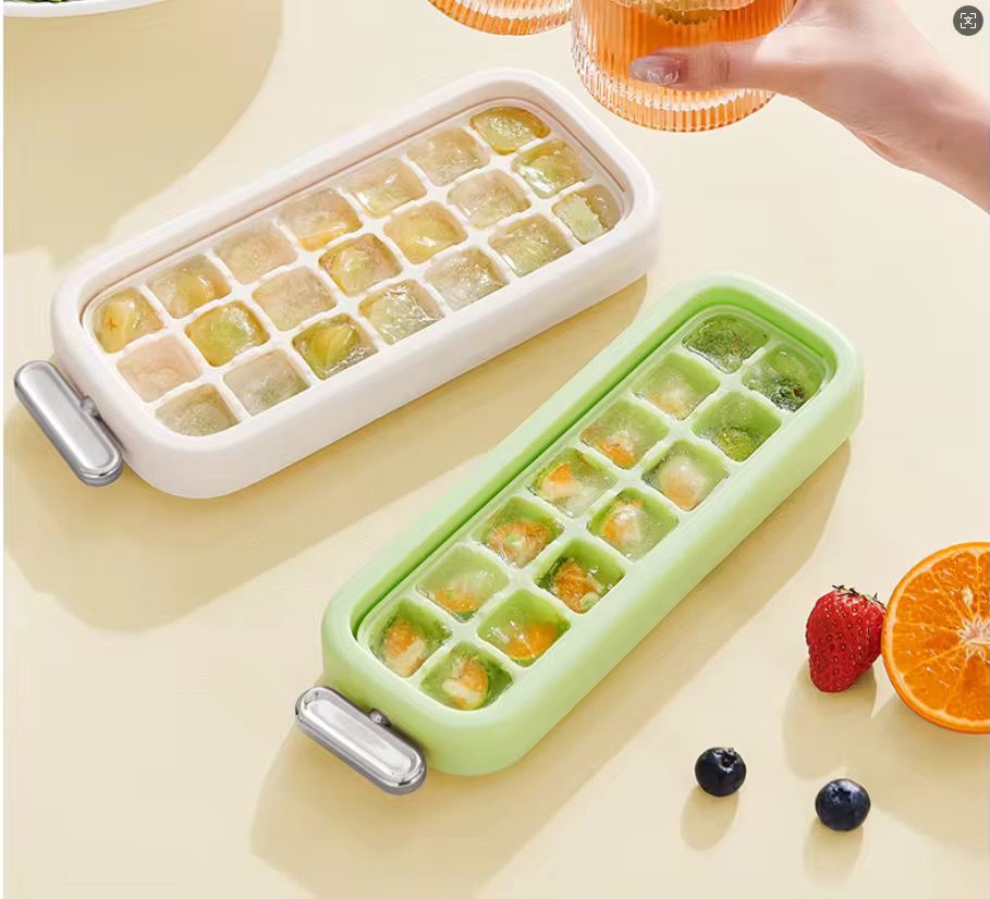 in1 grid ice cubes maker with lid and scoop.