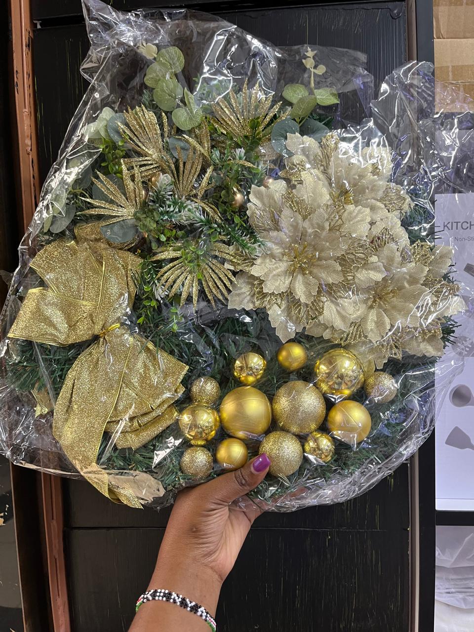 Christmas Wreath With Lamp