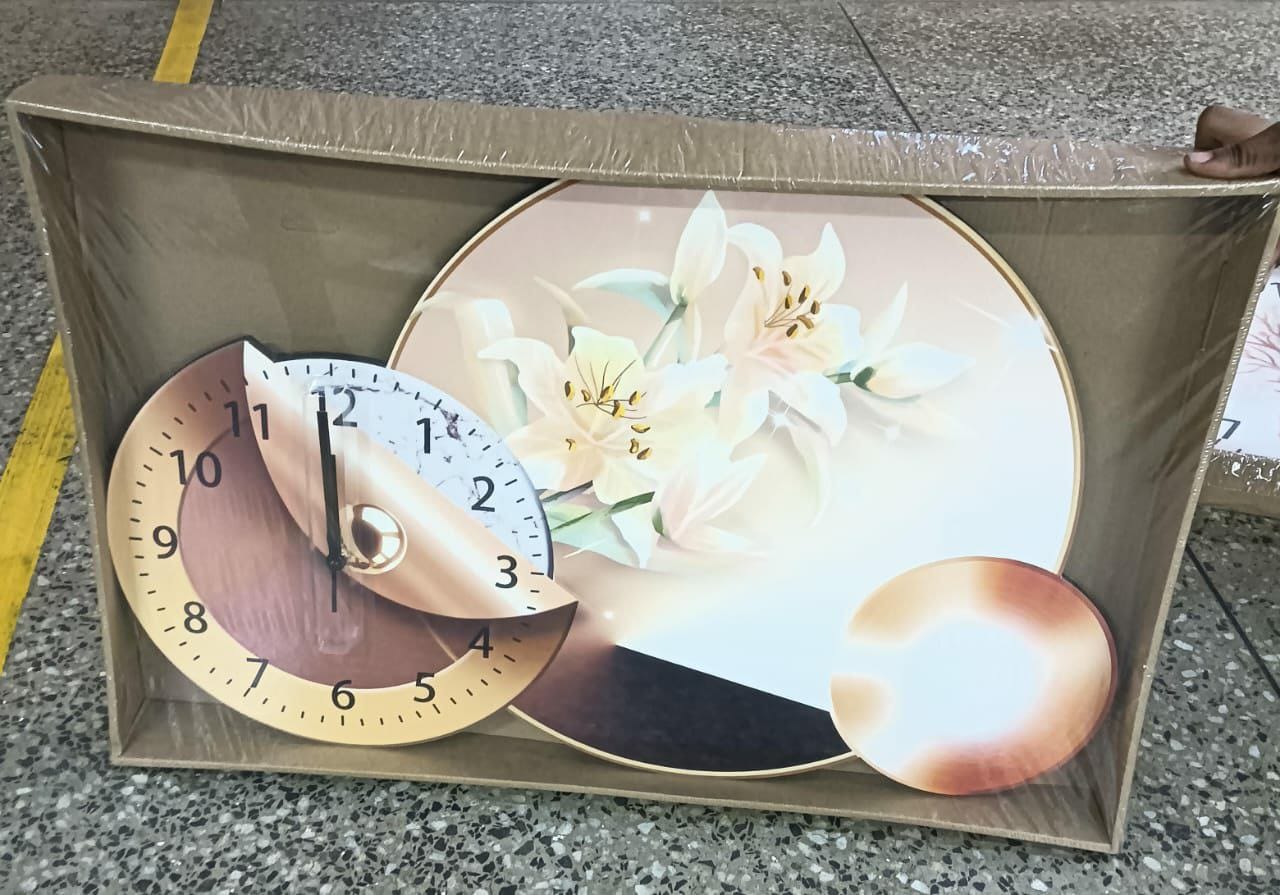 Minimalist wall hanging clock