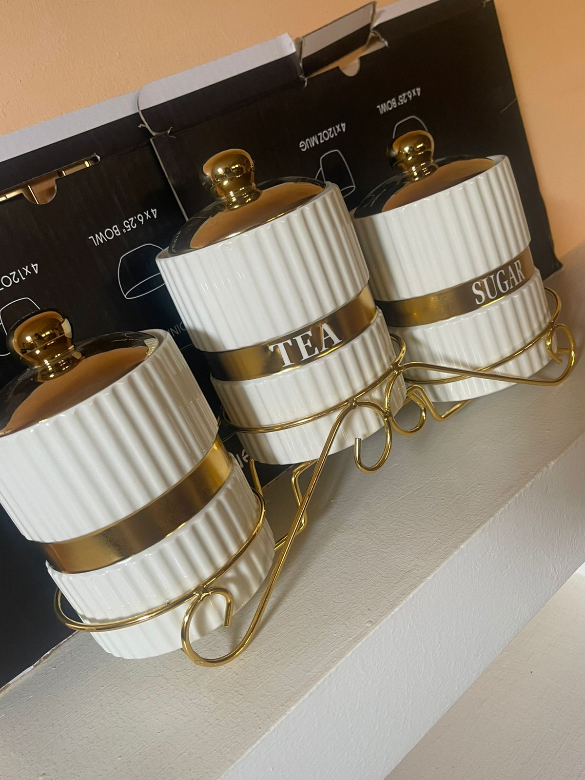 Black ribbed canister