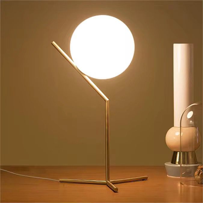 Luxury Creative Ball Glass Table Lamp