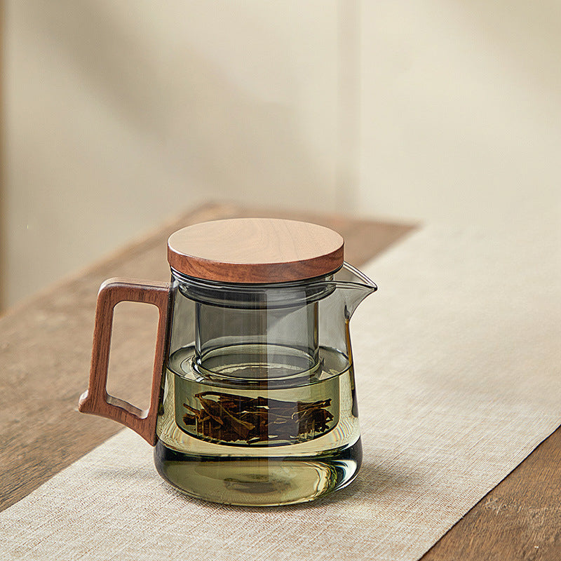 High borosilicate teapot with walnut handle