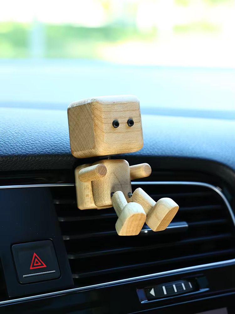 Cute Wooden Driving Buddy Robot Car Diffuser πβ¨ (FREE 5ml Essential Oil)