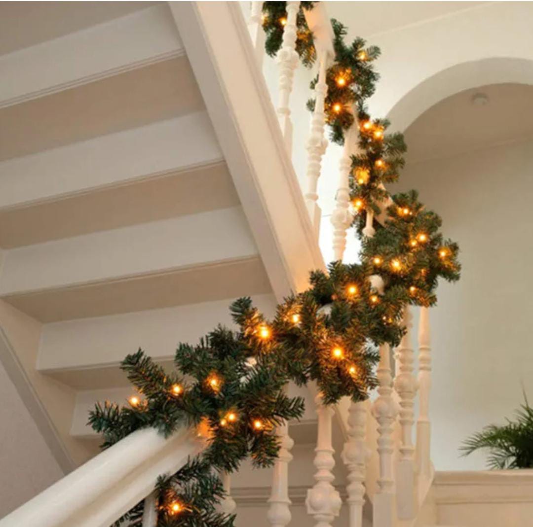 9ft Christmas Green Garland Artificial Pine Wreath
✅with Lighting