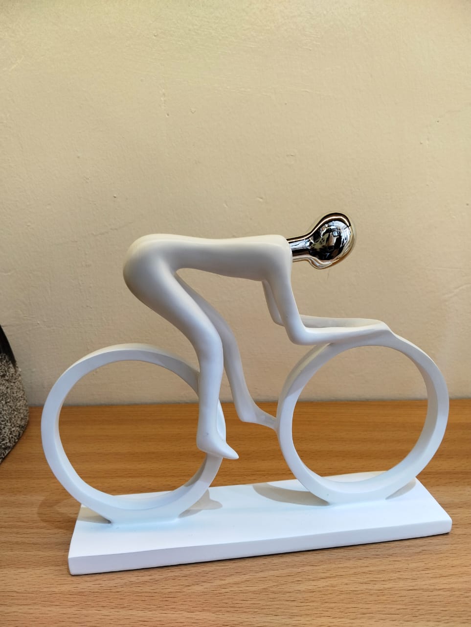 Office/home figure Modeling Resin Table Ornaments