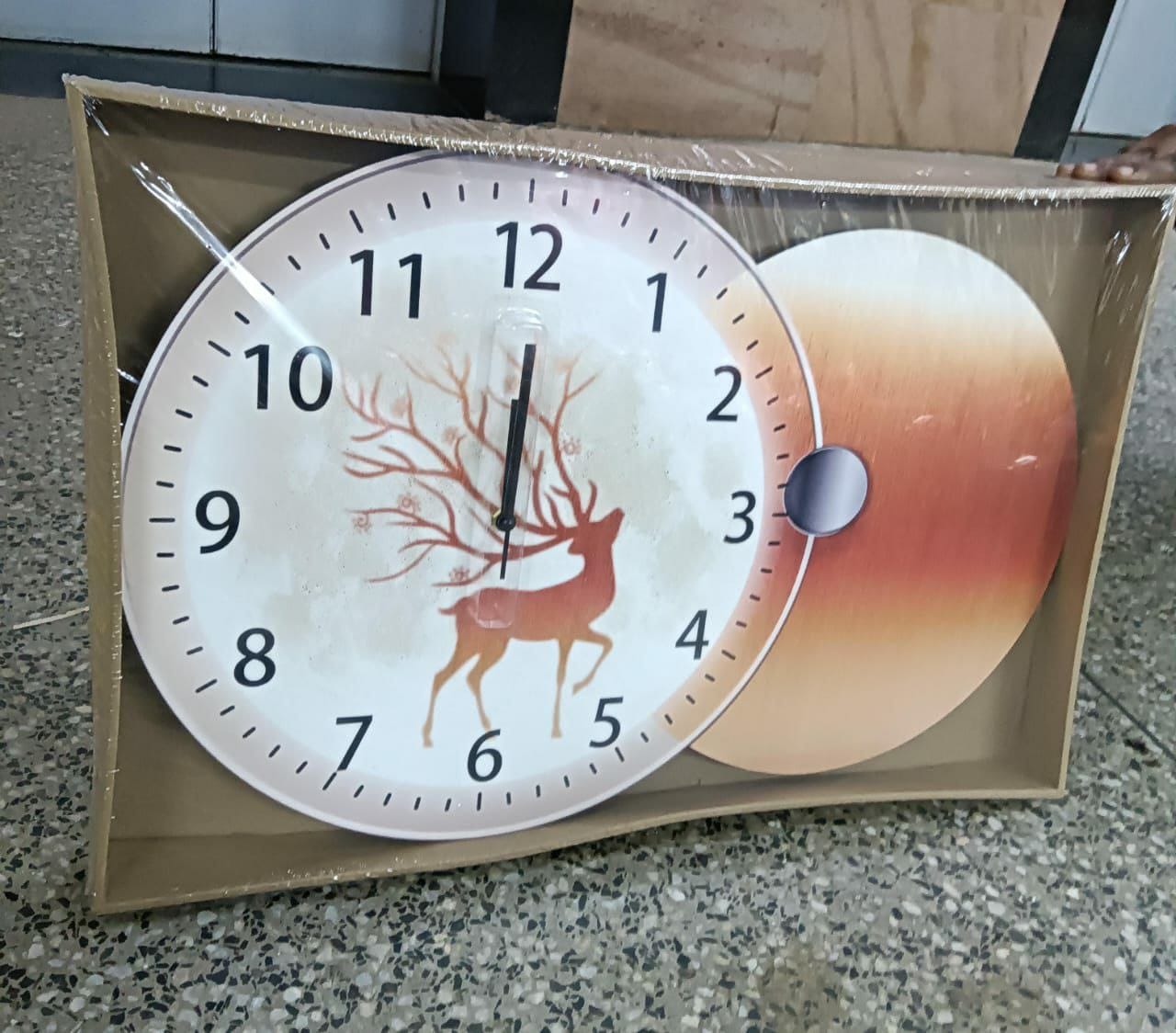 Minimalist wall hanging clock