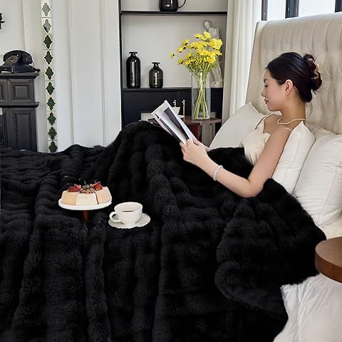 Soft Bubble Winter Throw Blanket