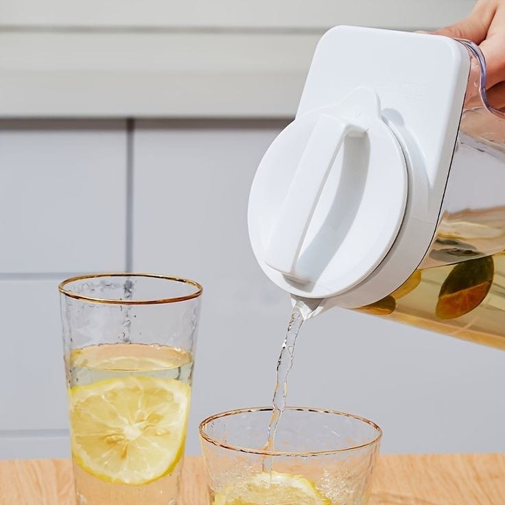 Airtight acrylic jug