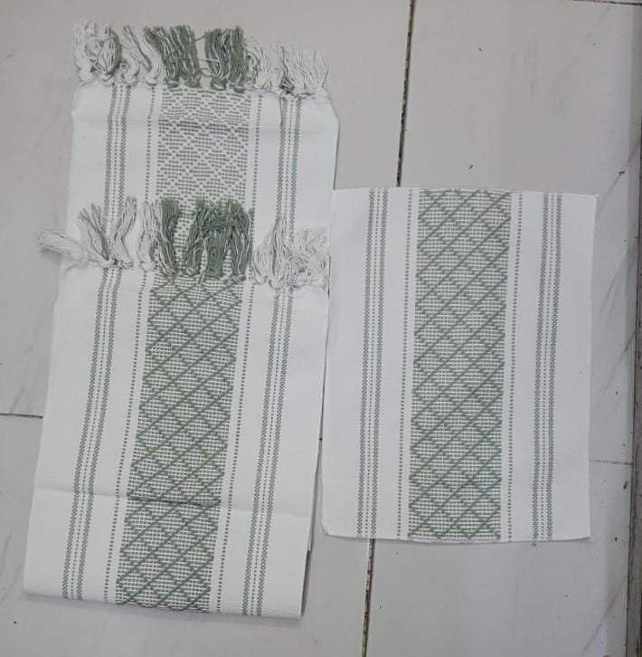 Braided woven textured table runner with tassels + 6pcs mats