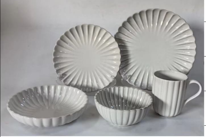30pcs European Scalloped Ceramic Porcelain Dinnerware