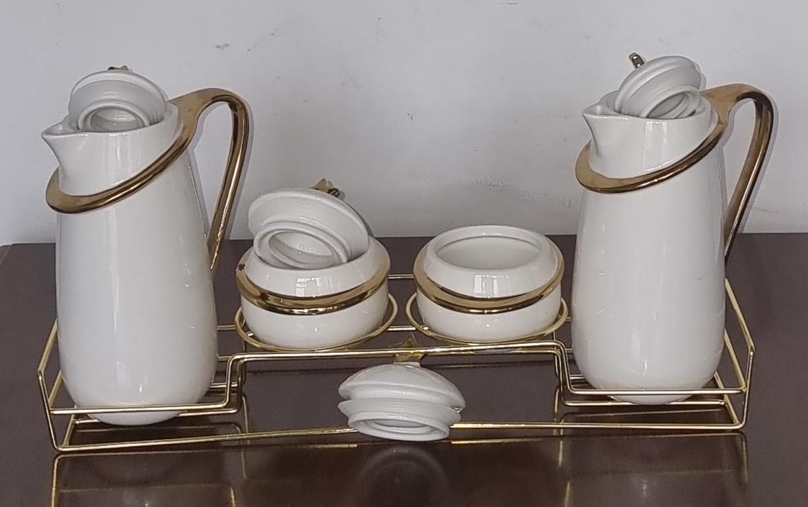 7pc ceramic golden set (2 jugs 840ml ; 2 sugar dishes 220ml; air tight lid