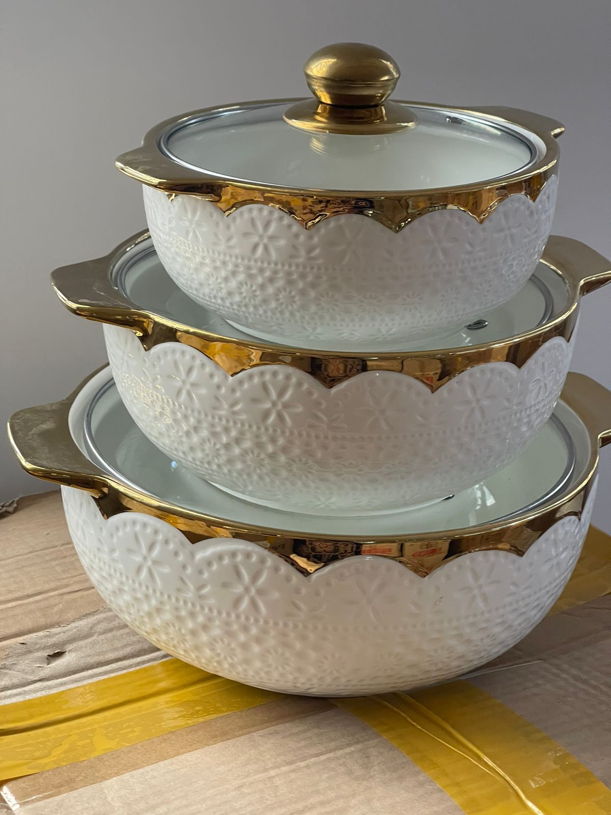 GOLD Ceramic Serving bowls