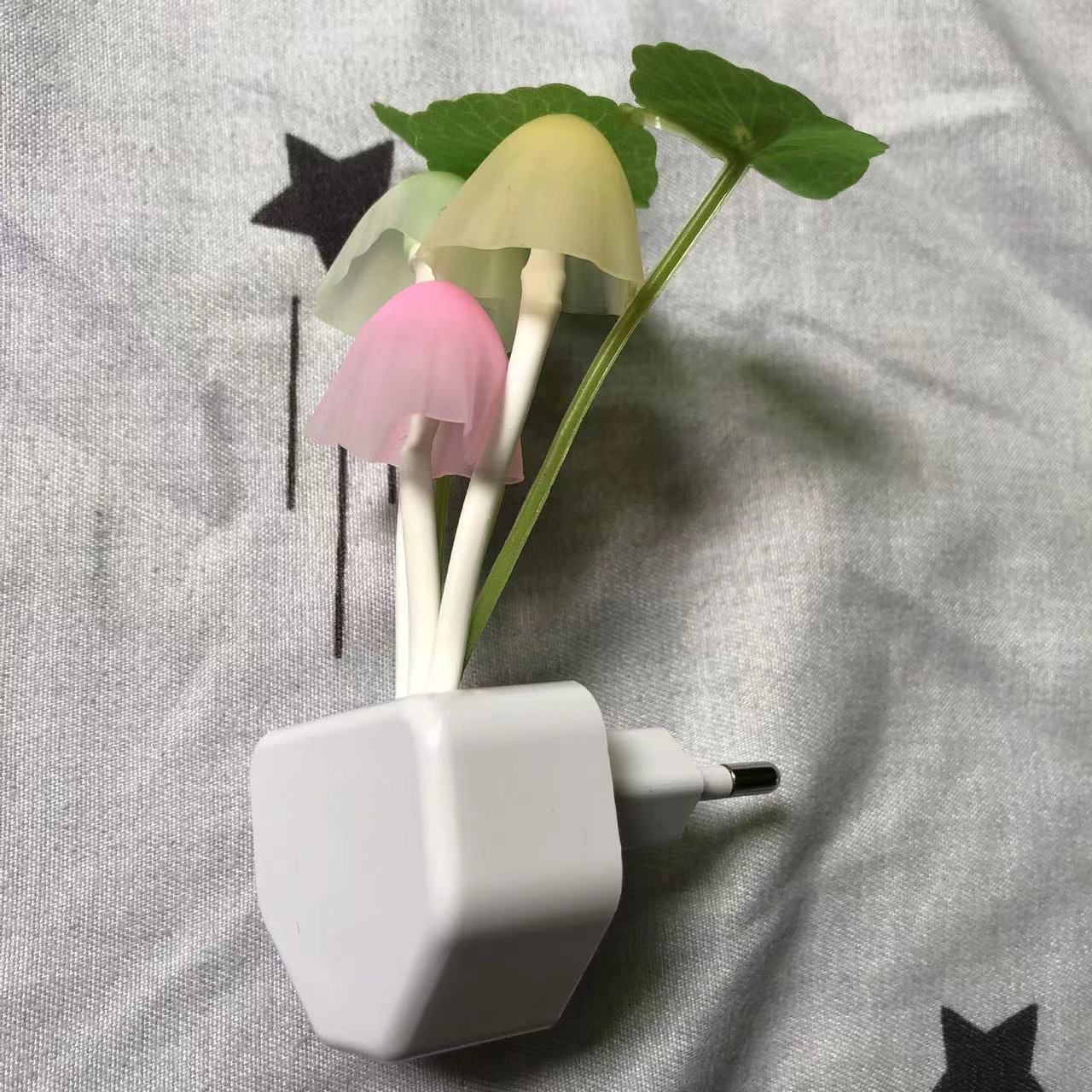 Automatic glow in the dark Flower LED PLUG on the wall night light