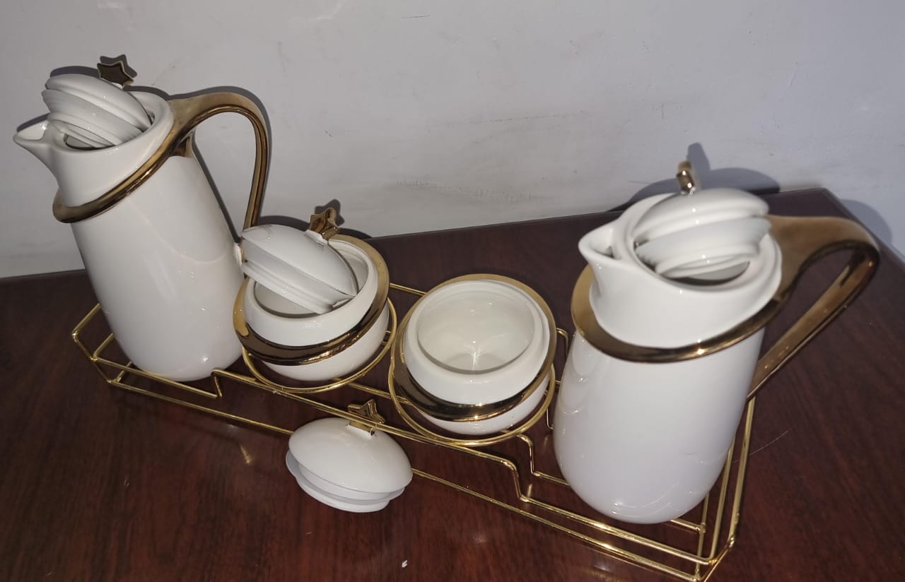 7pc ceramic golden set (2 jugs 840ml ; 2 sugar dishes 220ml; air tight lid