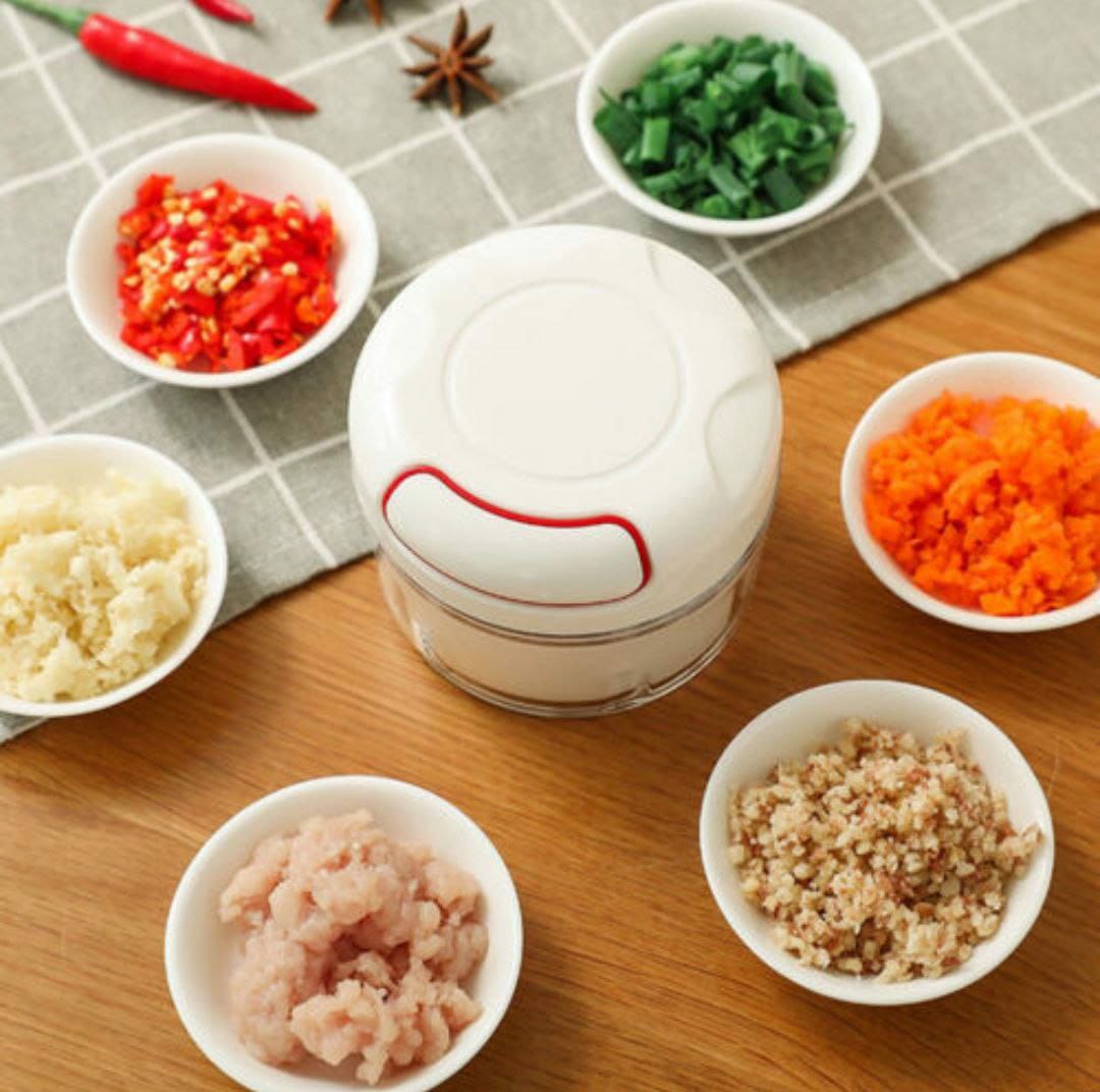 Mini manual food chopper