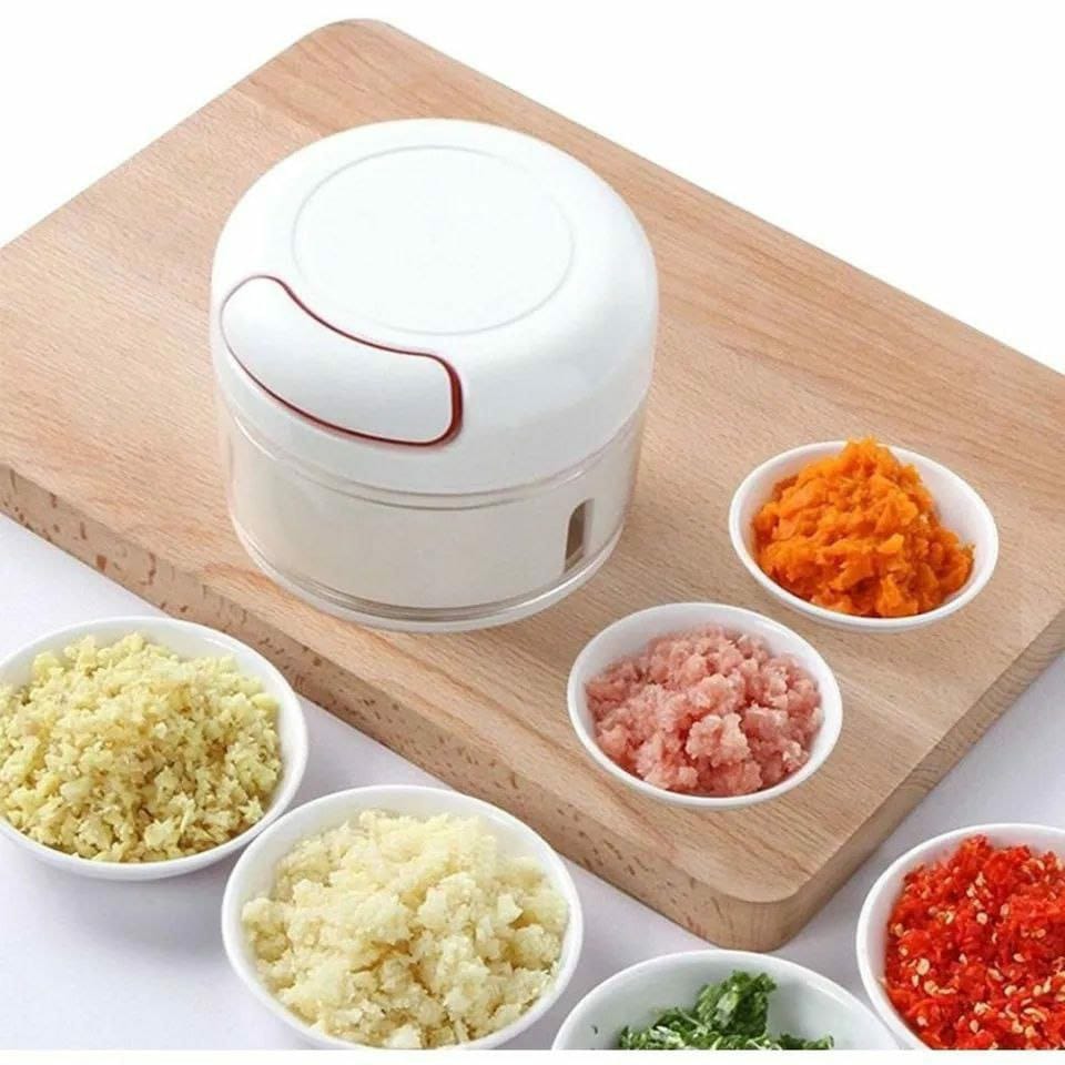 Mini manual food chopper