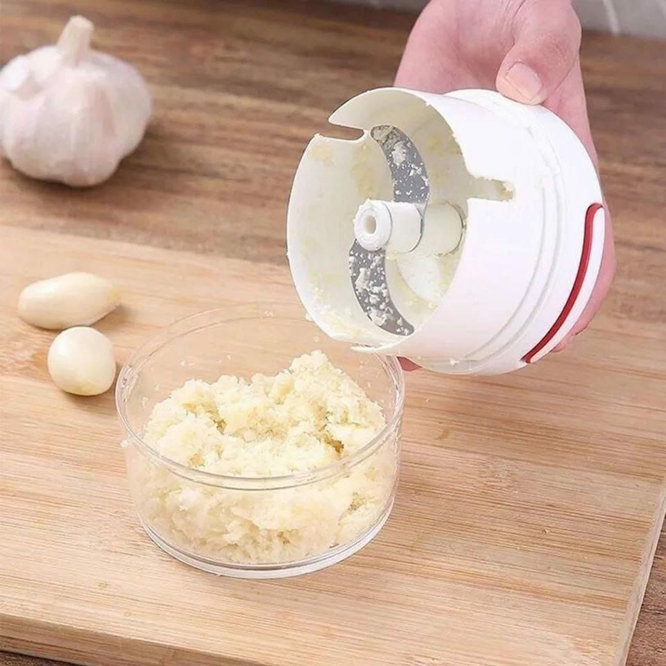 Mini manual food chopper