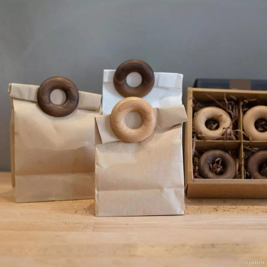 Made of natural wood material, eco-friendly, healthy and non-toxic.