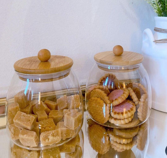 Glass storage containers /canisters
With Bamboo lid