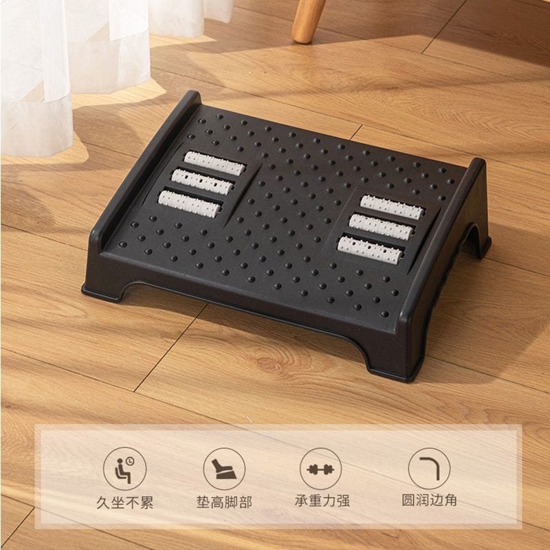 Ergonomic and nonskid footrest