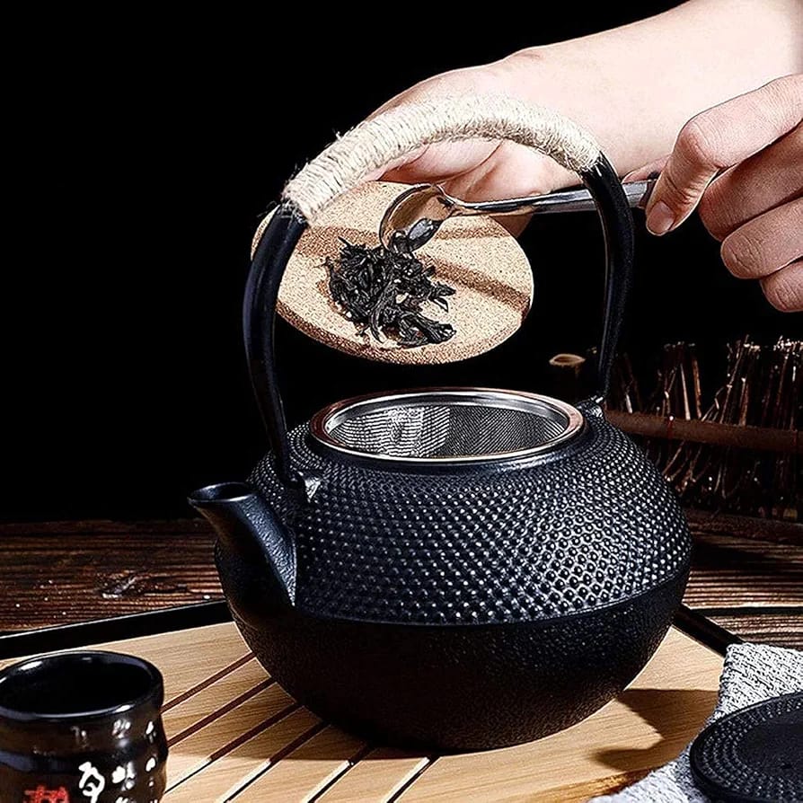 Japanese style cast iron teapot with infuser