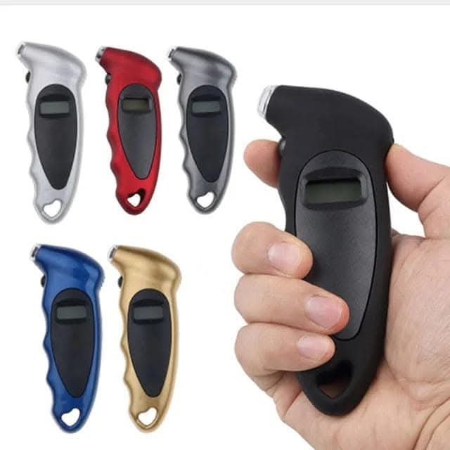 Digital tire pressure gauge