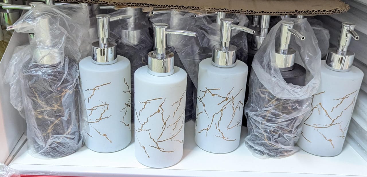 Lotion pump bottle for kitchen/ bathroom countertops / shower gel/ decorative soap dispenser