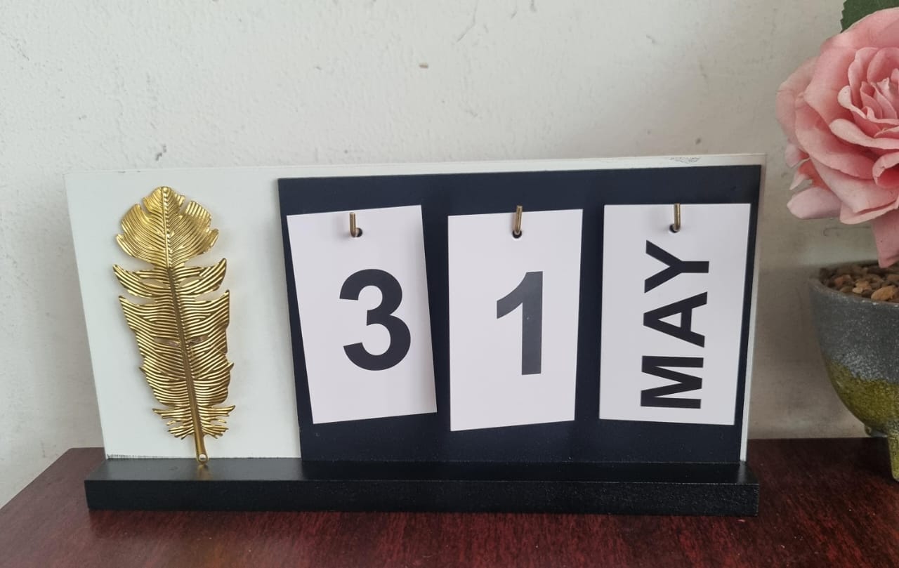 Table top decor Date stand calendar