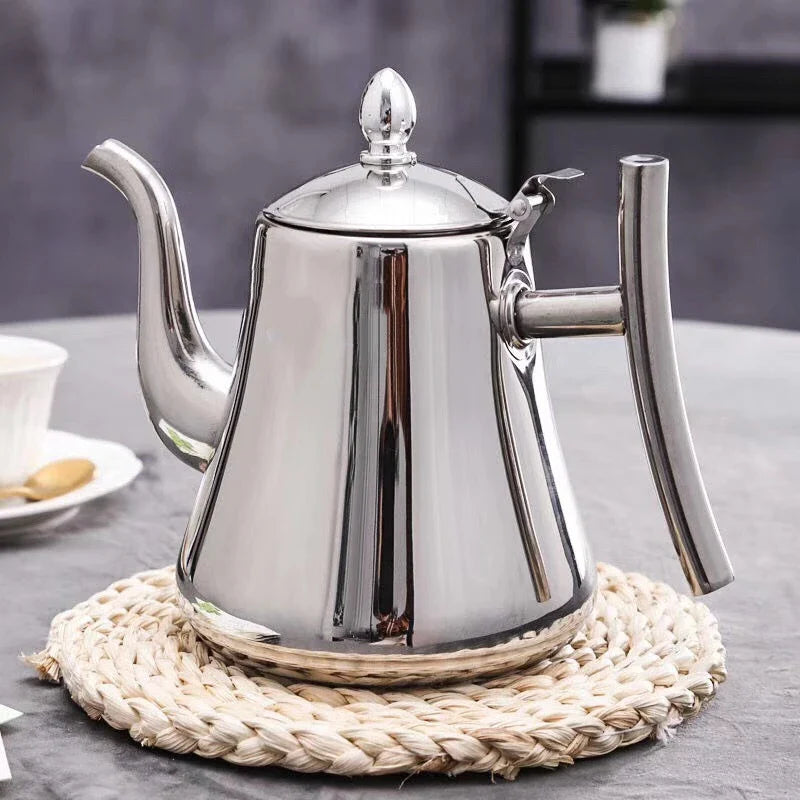 Coffee kettle with infuser