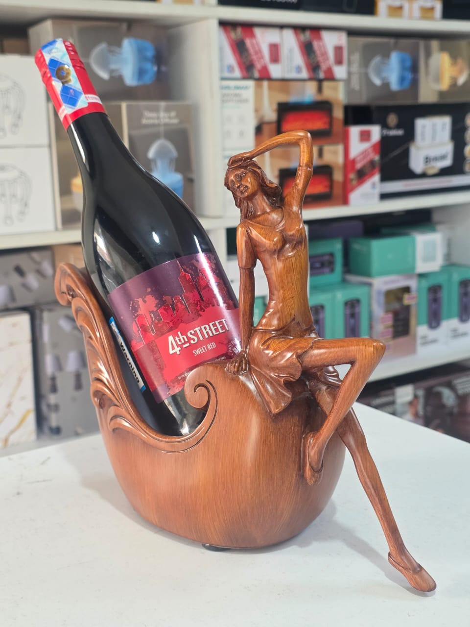 Creative lady sculpture wine bottle holder