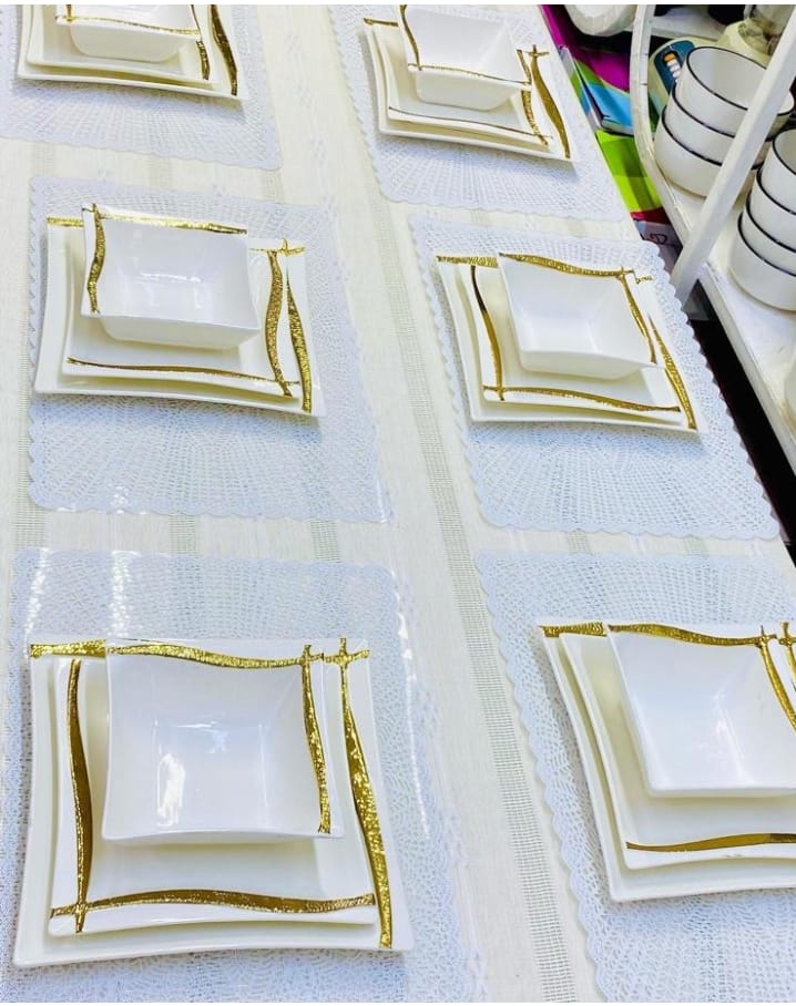 18pc Gold Line Dinner Plate