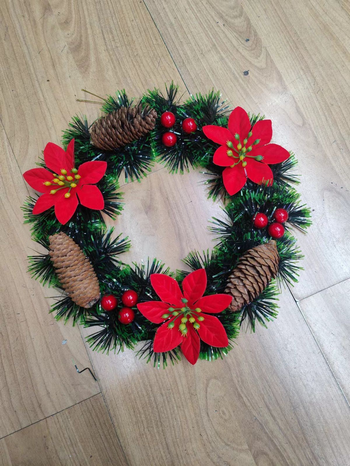 25CM Christmas Wreath for Front Door \ Window with Red Berries, pine artificial garland, corn & flowers
