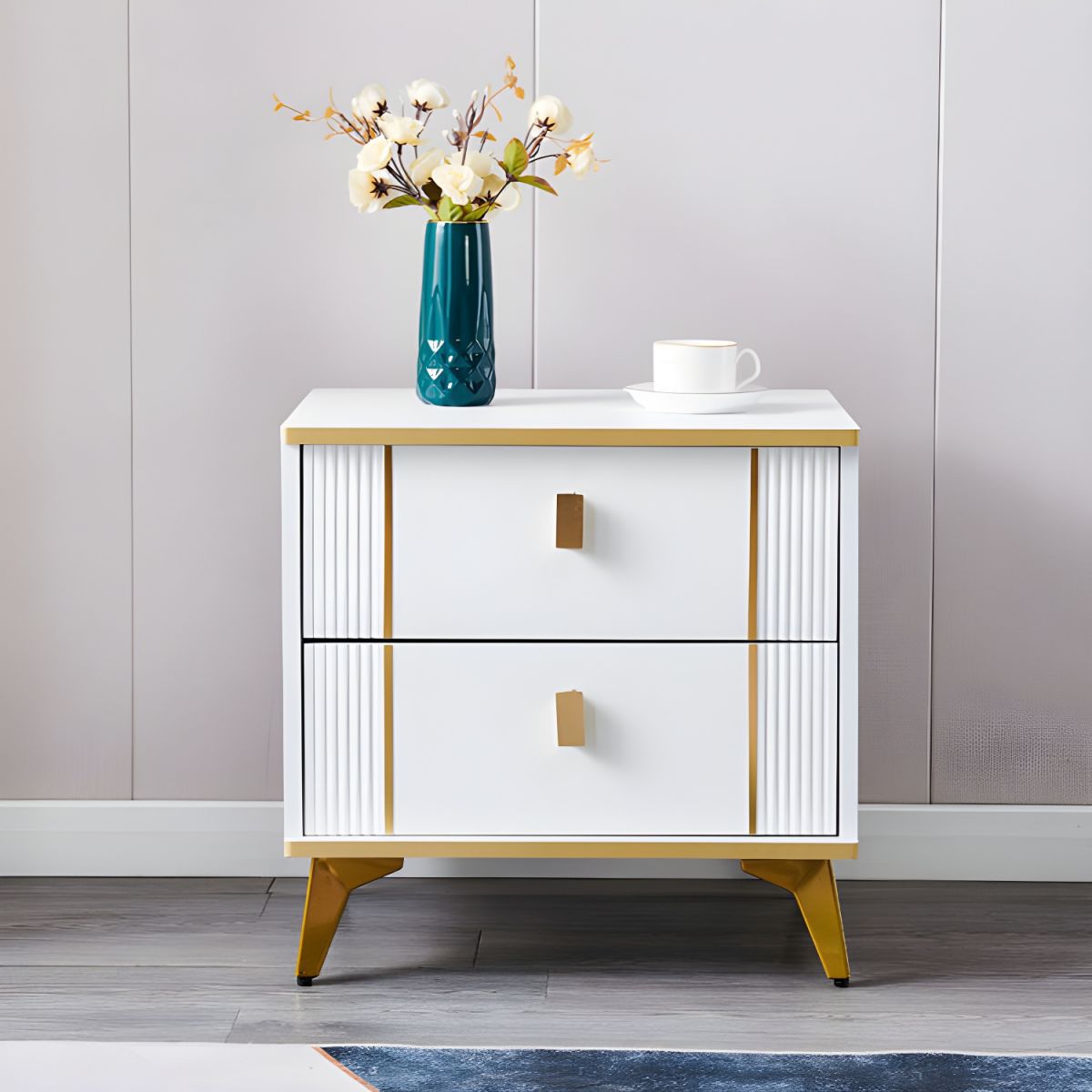 Night stand with 2 drawers