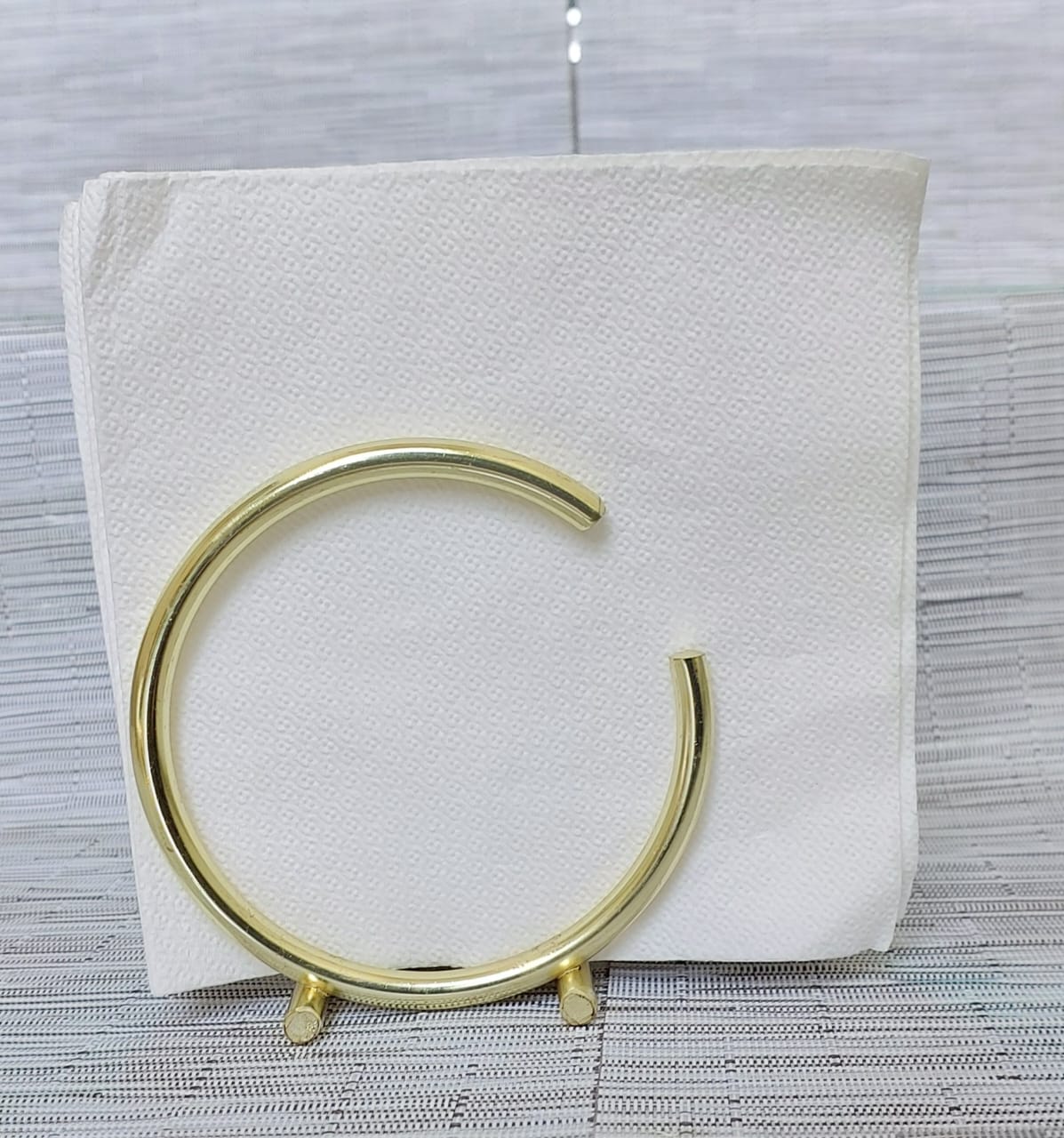 C shape Metallic serviet holder