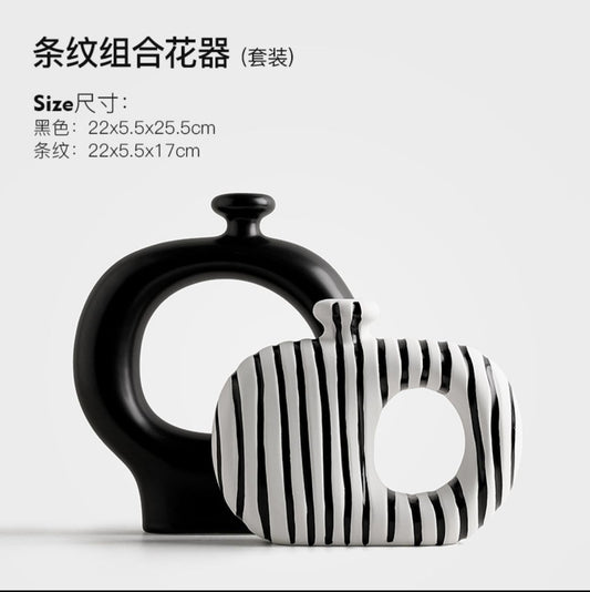 Midnight Loop Vase